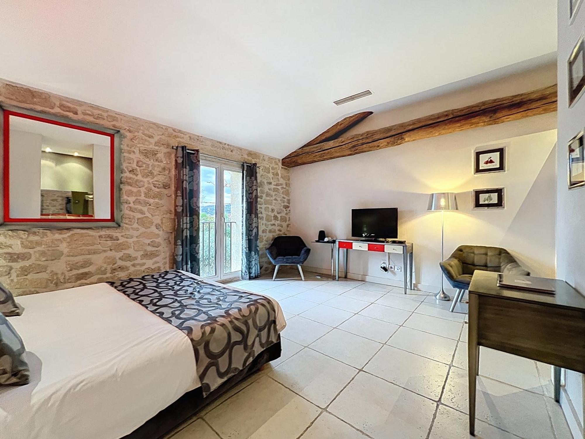 Chambres D'Hotes La Maison De Leonie Collias Luaran gambar