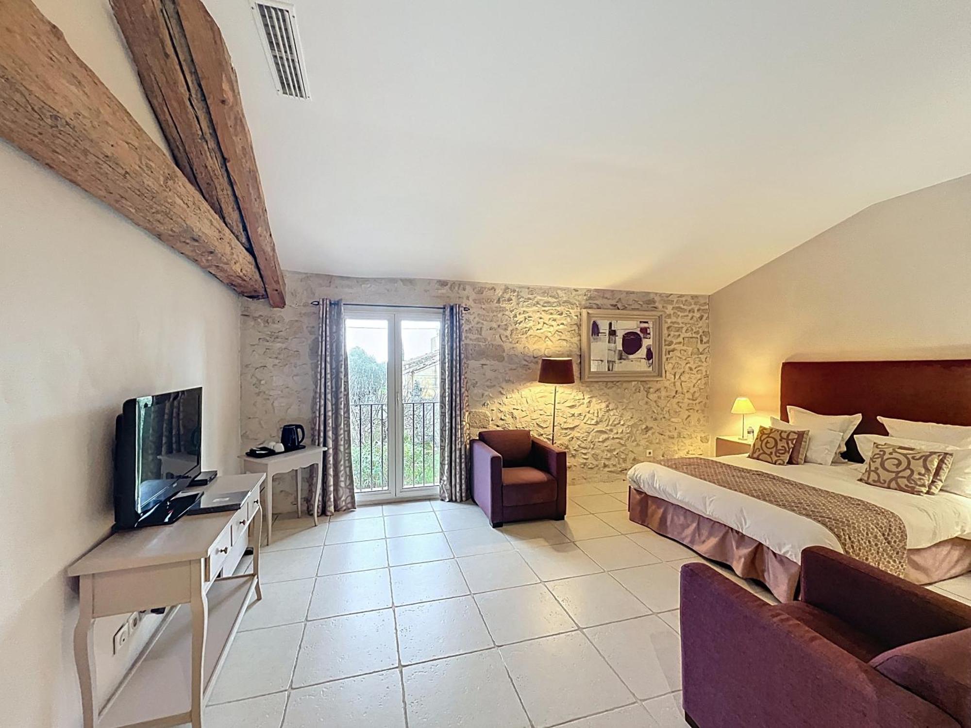 Chambres D'Hotes La Maison De Leonie Collias Luaran gambar
