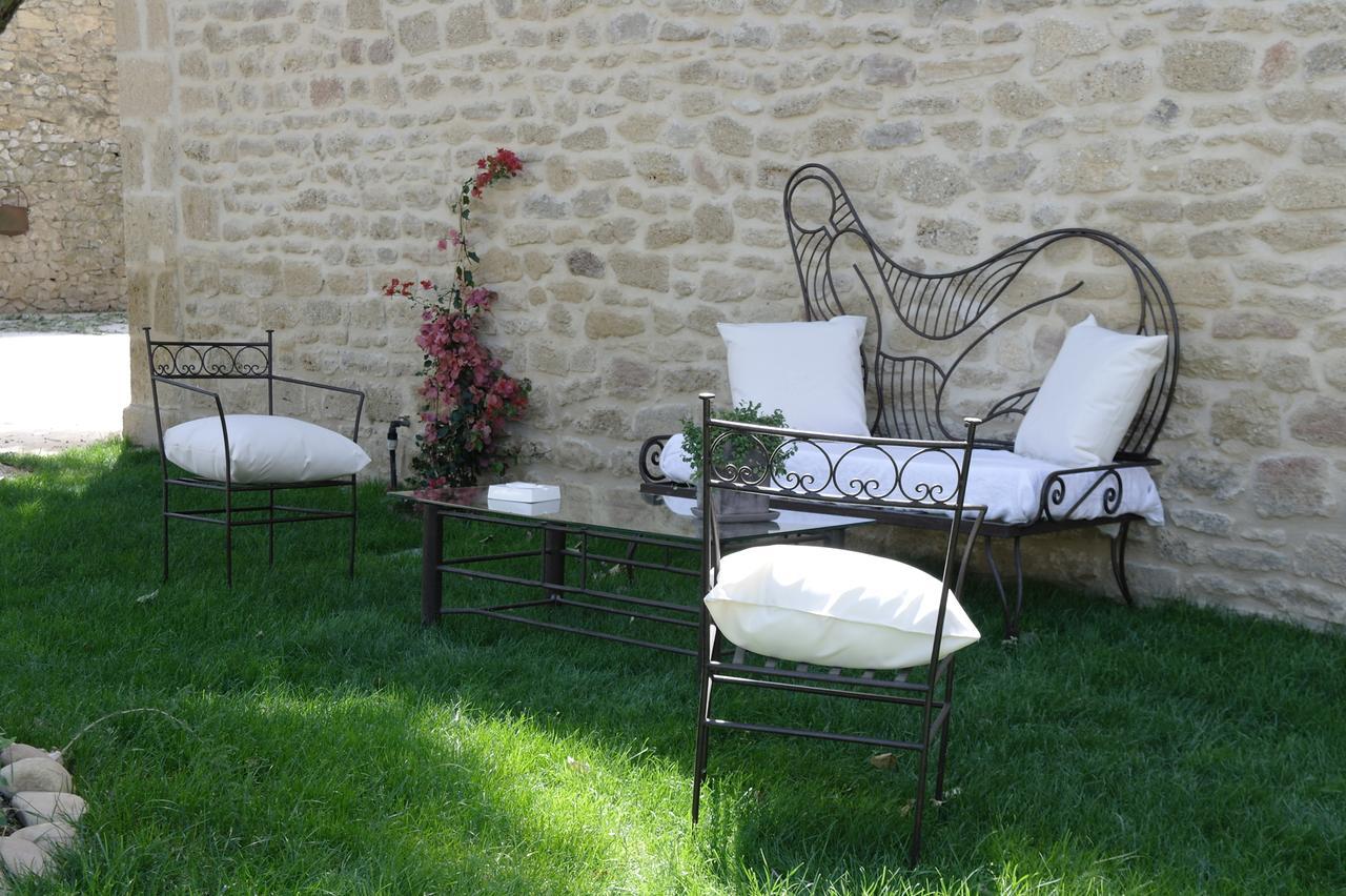 Chambres D'Hotes La Maison De Leonie Collias Luaran gambar