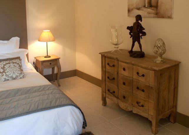 Chambres D'Hotes La Maison De Leonie Collias Luaran gambar